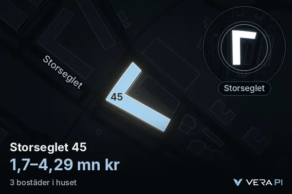 VERA PI's image of Storseglet 45: the building in 3D, lit in blue, and the map around it