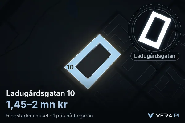 VERA PI:s bild av Ladugårdsgatan 10: huset i 3D, upplyst i blått, och kartan runt omkring