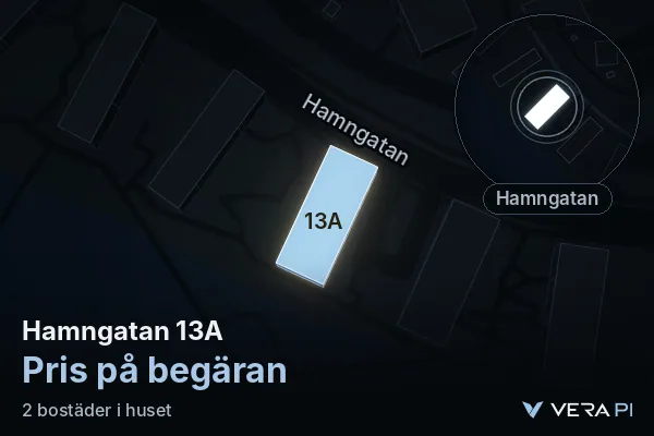 VERA PI:s bild av Hamngatan 13A: huset i 3D, upplyst i blått, och kartan runt omkring
