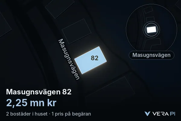 VERA PI:s bild av Masugnsvägen 82: huset i 3D, upplyst i blått, och kartan runt omkring