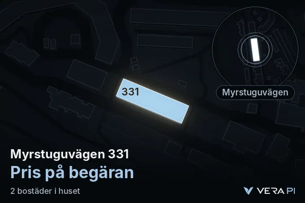 VERA PI:s bild av Myrstuguvägen 331: huset i 3D, upplyst i blått, och kartan runt omkring