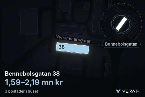 VERA PI:s bild av Bennebolsgatan 38: huset i 3D, upplyst i blått, och kartan runt omkring