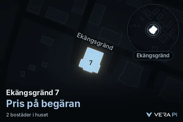 VERA PI:s bild av Ekängsgränd 7: huset i 3D, upplyst i blått, och kartan runt omkring