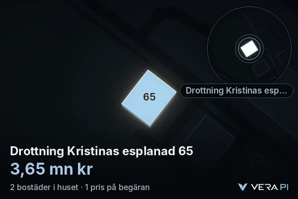 VERA PI's image of Drottning Kristinas esplanad 65: the building in 3D, lit in blue, and the map around it