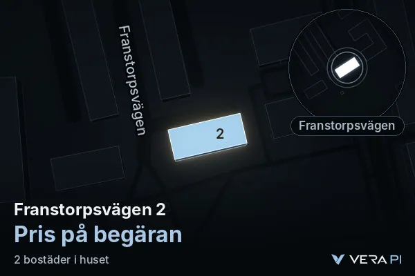 VERA PI:s bild av Franstorpsvägen 2: huset i 3D, upplyst i blått, och kartan runt omkring