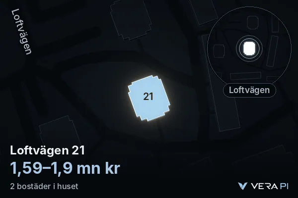 VERA PI:s bild av Loftvägen 21: huset i 3D, upplyst i blått, och kartan runt omkring