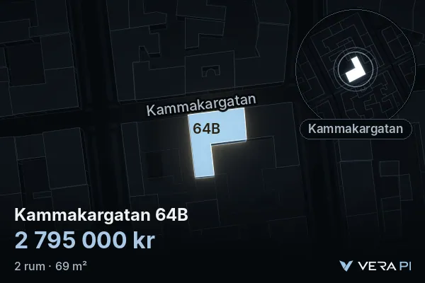 VERA PI:s bild av Kammakargatan 64B: huset i 3D, upplyst i blått, och kartan runt omkring