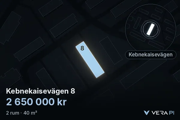 VERA PI:s bild av Kebnekaisevägen 8: huset i 3D, upplyst i blått, och kartan runt omkring