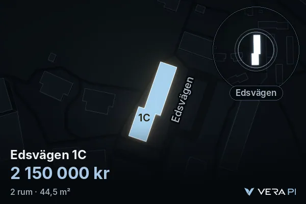 VERA PI:s bild av Edsvägen 1C: huset i 3D, upplyst i blått, och kartan runt omkring