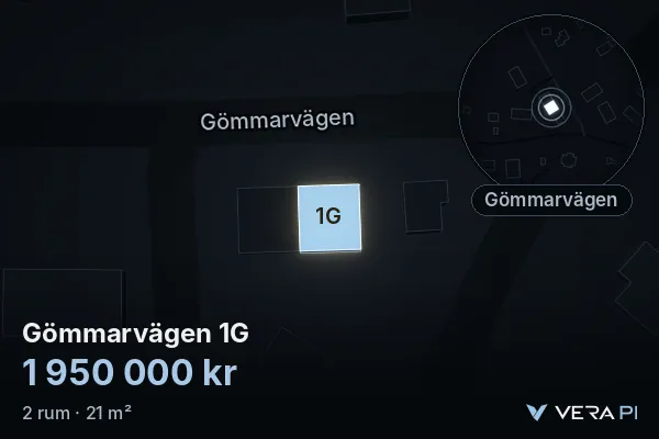 VERA PI:s bild av Gömmarvägen 1G: huset i 3D, upplyst i blått, och kartan runt omkring