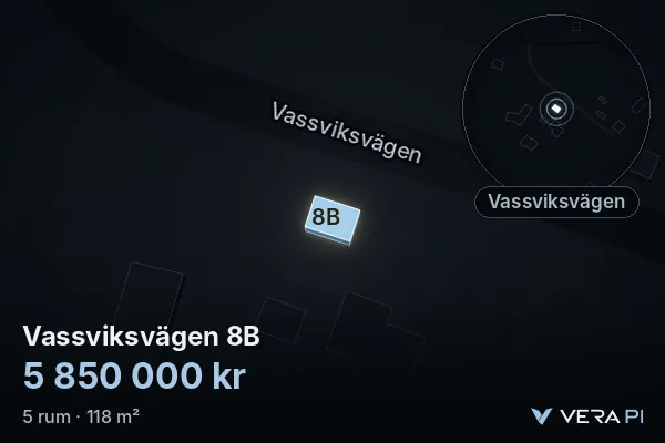 VERA PI:s bild av Vassviksvägen 8B: huset i 3D, upplyst i blått, och kartan runt omkring