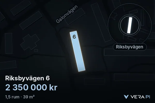 VERA PI:s bild av Riksbyvägen 6: huset i 3D, upplyst i blått, och kartan runt omkring