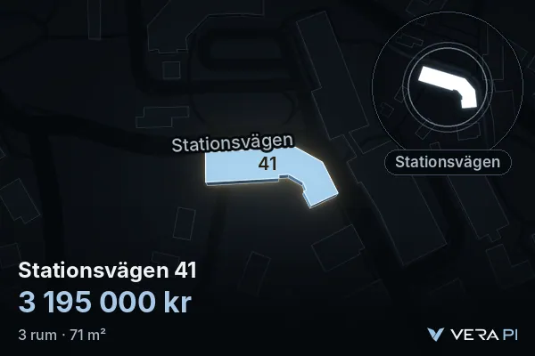VERA PI:s bild av Stationsvägen 41: huset i 3D, upplyst i blått, och kartan runt omkring