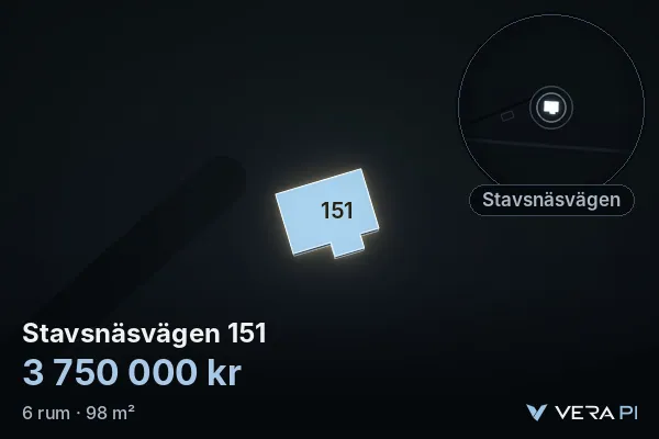 VERA PI:s bild av Stavsnäsvägen 151: huset i 3D, upplyst i blått, och kartan runt omkring