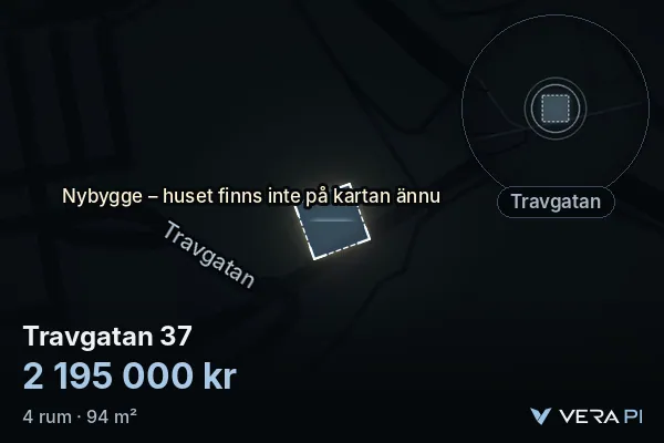VERA PI:s bild av Travgatan 37: huset i 3D, upplyst i blått, och kartan runt omkring