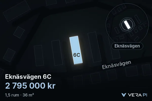 VERA PI:s bild av Eknäsvägen 6C: huset i 3D, upplyst i blått, och kartan runt omkring