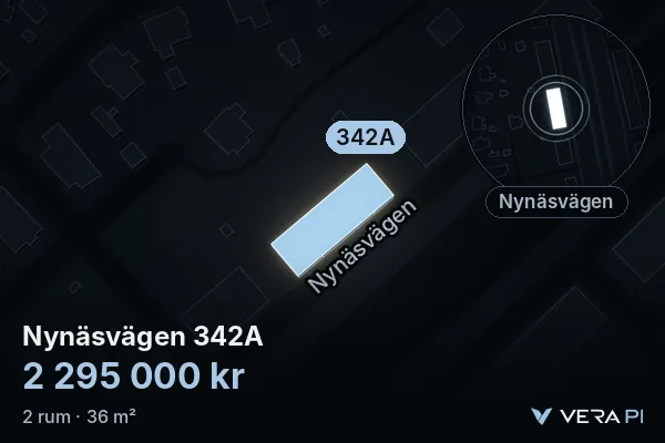 VERA PI:s bild av Nynäsvägen 342A: huset i 3D, upplyst i blått, och kartan runt omkring