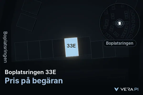 VERA PI:s bild av Boplatsringen 33E: huset i 3D, upplyst i blått, och kartan runt omkring