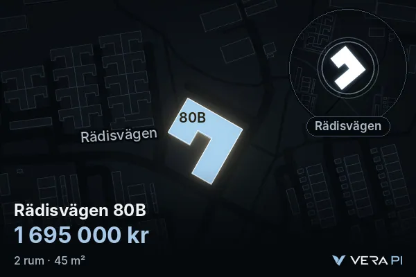 VERA PI:s bild av Rädisvägen 80B: huset i 3D, upplyst i blått, och kartan runt omkring