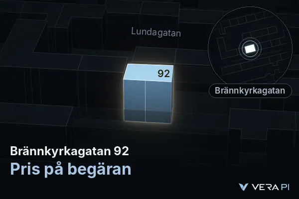 VERA PI:s bild av Brännkyrkagatan 92: huset i 3D, upplyst i blått, och kartan runt omkring