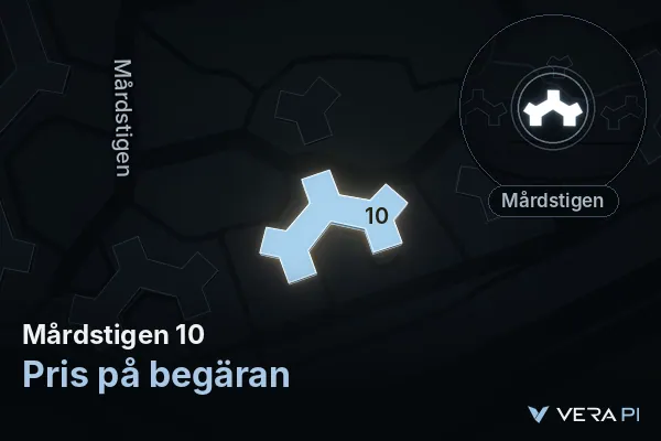 VERA PI's image of Mårdstigen 10: the building in 3D, lit in blue, and the map around it