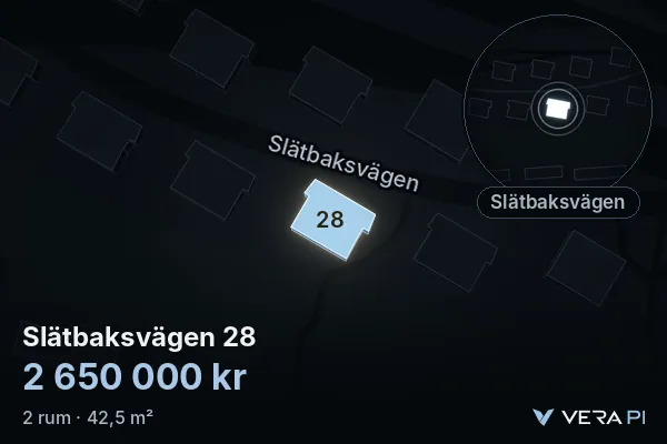VERA PI:s bild av Slätbaksvägen 28: huset i 3D, upplyst i blått, och kartan runt omkring