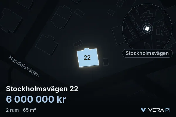 VERA PI:s bild av Stockholmsvägen 22: huset i 3D, upplyst i blått, och kartan runt omkring