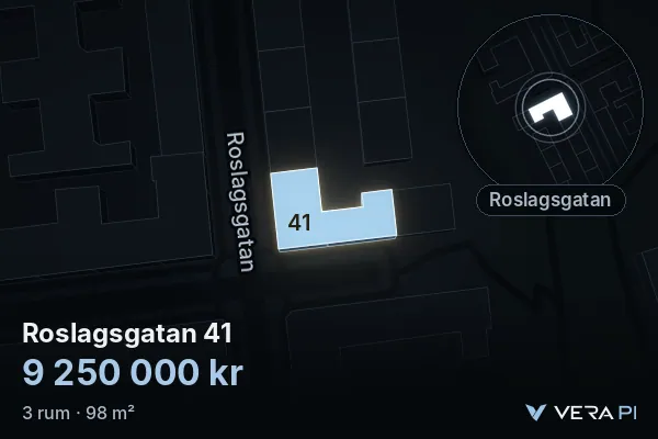 VERA PI:s bild av Roslagsgatan 41: huset i 3D, upplyst i blått, och kartan runt omkring