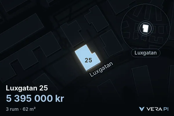VERA PI:s bild av Luxgatan 25: huset i 3D, upplyst i blått, och kartan runt omkring