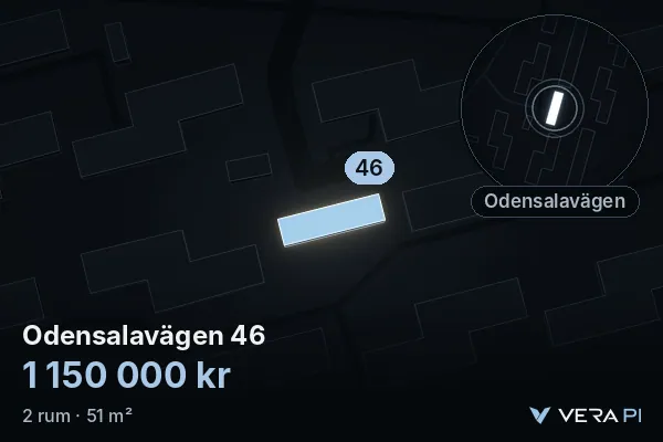 VERA PI:s bild av Odensalavägen 46: huset i 3D, upplyst i blått, och kartan runt omkring