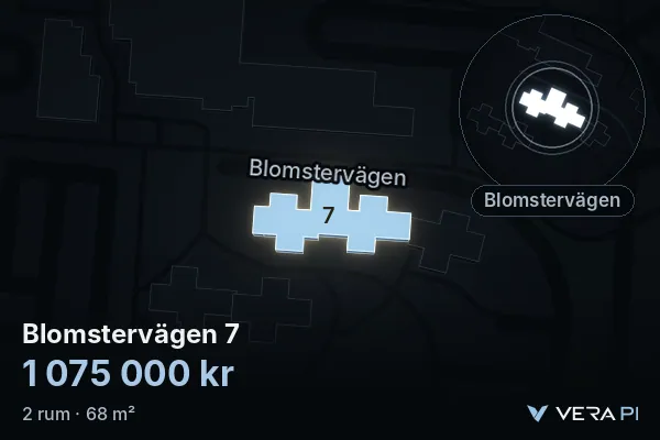 VERA PI:s bild av Blomstervägen 7: huset i 3D, upplyst i blått, och kartan runt omkring