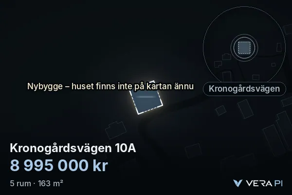 VERA PI:s bild av Kronogårdsvägen 10A: huset i 3D, upplyst i blått, och kartan runt omkring