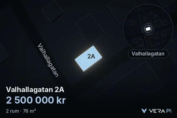 VERA PI:s bild av Valhallagatan 2A: huset i 3D, upplyst i blått, och kartan runt omkring