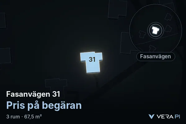 VERA PI:s bild av Fasanvägen 31: huset i 3D, upplyst i blått, och kartan runt omkring