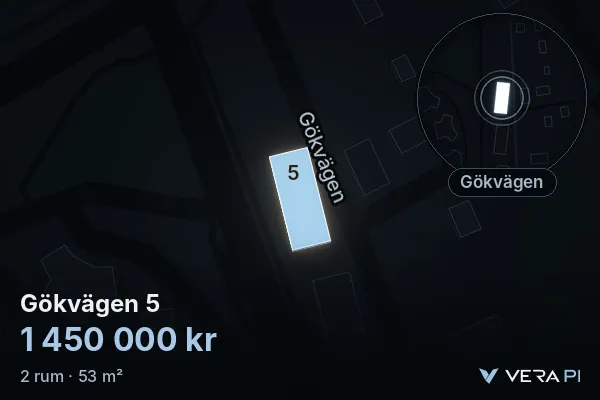 VERA PI:s bild av Gökvägen 5: huset i 3D, upplyst i blått, och kartan runt omkring