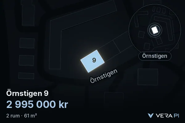 VERA PI:s bild av Örnstigen 9: huset i 3D, upplyst i blått, och kartan runt omkring