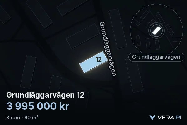 VERA PI:s bild av Grundläggarvägen 12: huset i 3D, upplyst i blått, och kartan runt omkring