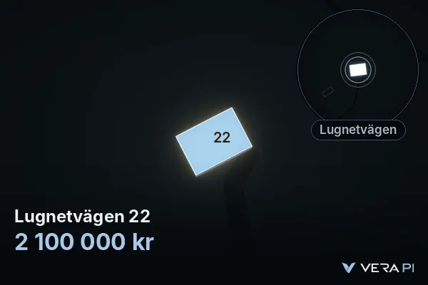 VERA PI:s bild av Lugnetvägen 22: huset i 3D, upplyst i blått, och kartan runt omkring