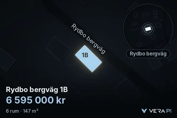 VERA PI:s bild av Rydbo bergväg 1B: huset i 3D, upplyst i blått, och kartan runt omkring
