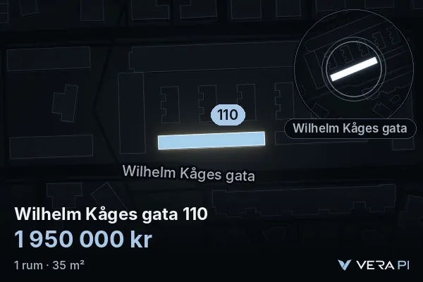 VERA PI:s bild av Wilhelm Kåges gata 110: huset i 3D, upplyst i blått, och kartan runt omkring