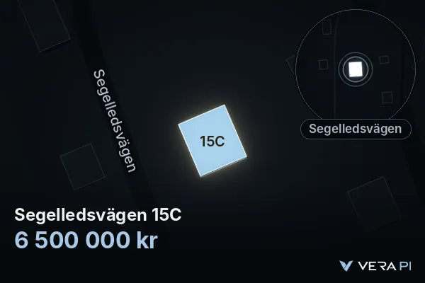 VERA PI:s bild av Segelledsvägen 15C: huset i 3D, upplyst i blått, och kartan runt omkring