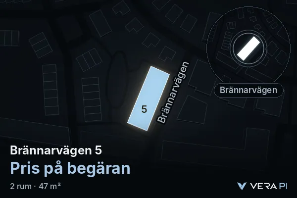 VERA PI:s bild av Brännarvägen 5: huset i 3D, upplyst i blått, och kartan runt omkring