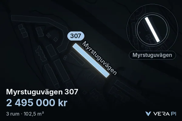 VERA PI:s bild av Myrstuguvägen 307: huset i 3D, upplyst i blått, och kartan runt omkring