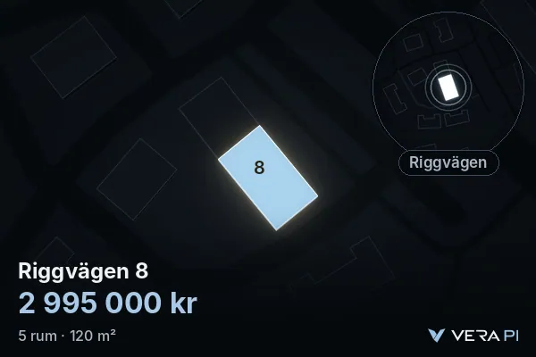VERA PI:s bild av Riggvägen 8: huset i 3D, upplyst i blått, och kartan runt omkring