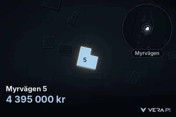 VERA PI:s bild av Myrvägen 5: huset i 3D, upplyst i blått, och kartan runt omkring