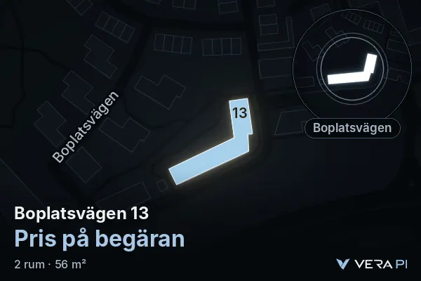 VERA PI:s bild av Boplatsvägen 13: huset i 3D, upplyst i blått, och kartan runt omkring