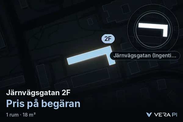 VERA PI:s bild av Järnvägsgatan 2F: huset i 3D, upplyst i blått, och kartan runt omkring
