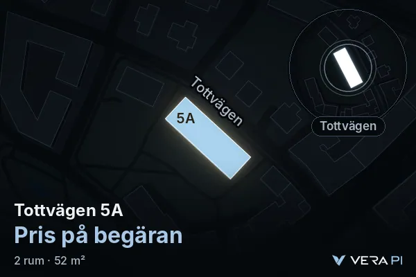 VERA PI:s bild av Tottvägen 5A: huset i 3D, upplyst i blått, och kartan runt omkring