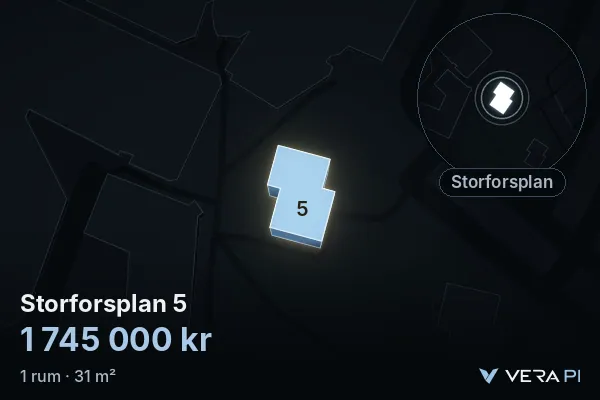 VERA PI:s bild av Storforsplan 5: huset i 3D, upplyst i blått, och kartan runt omkring