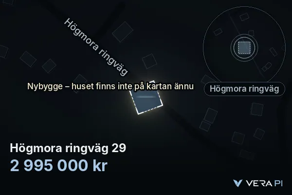 VERA PI:s bild av Högmora ringväg 29: huset i 3D, upplyst i blått, och kartan runt omkring